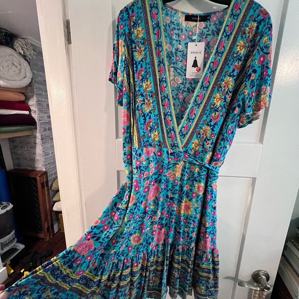 Zesica wrap dress. XL